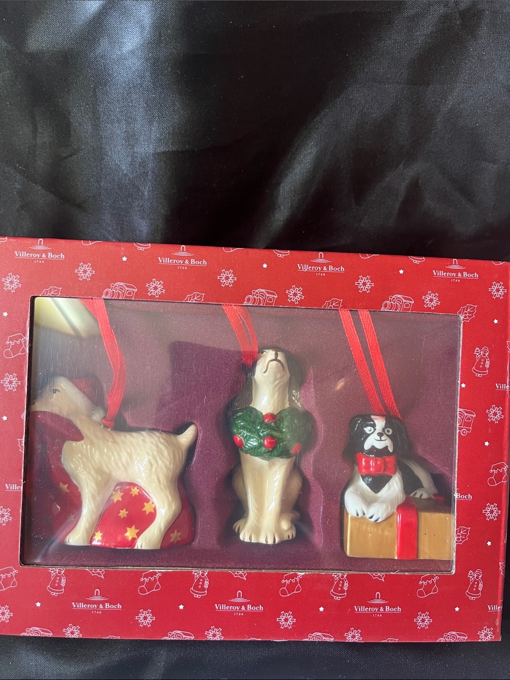 NIB Villeroy & Boch Porcelain Dog Christmas Nostalgic Ornaments Set of 3